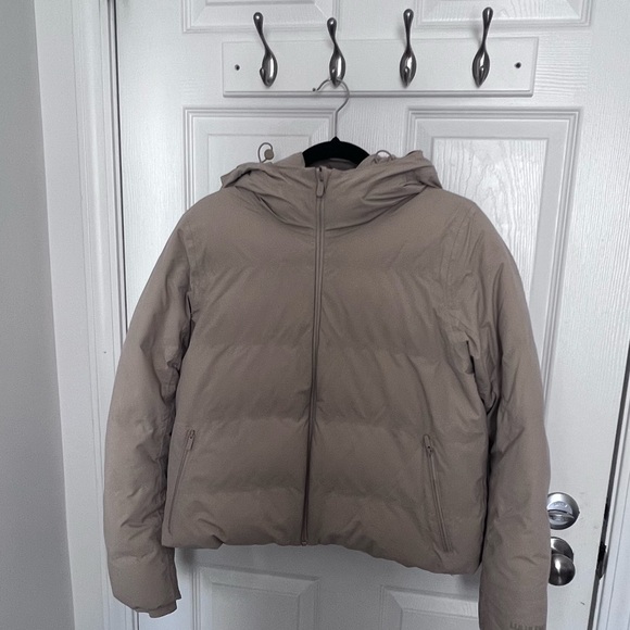 Lululemon Slush Hour Hooded Jacket - Picture 9 of 16